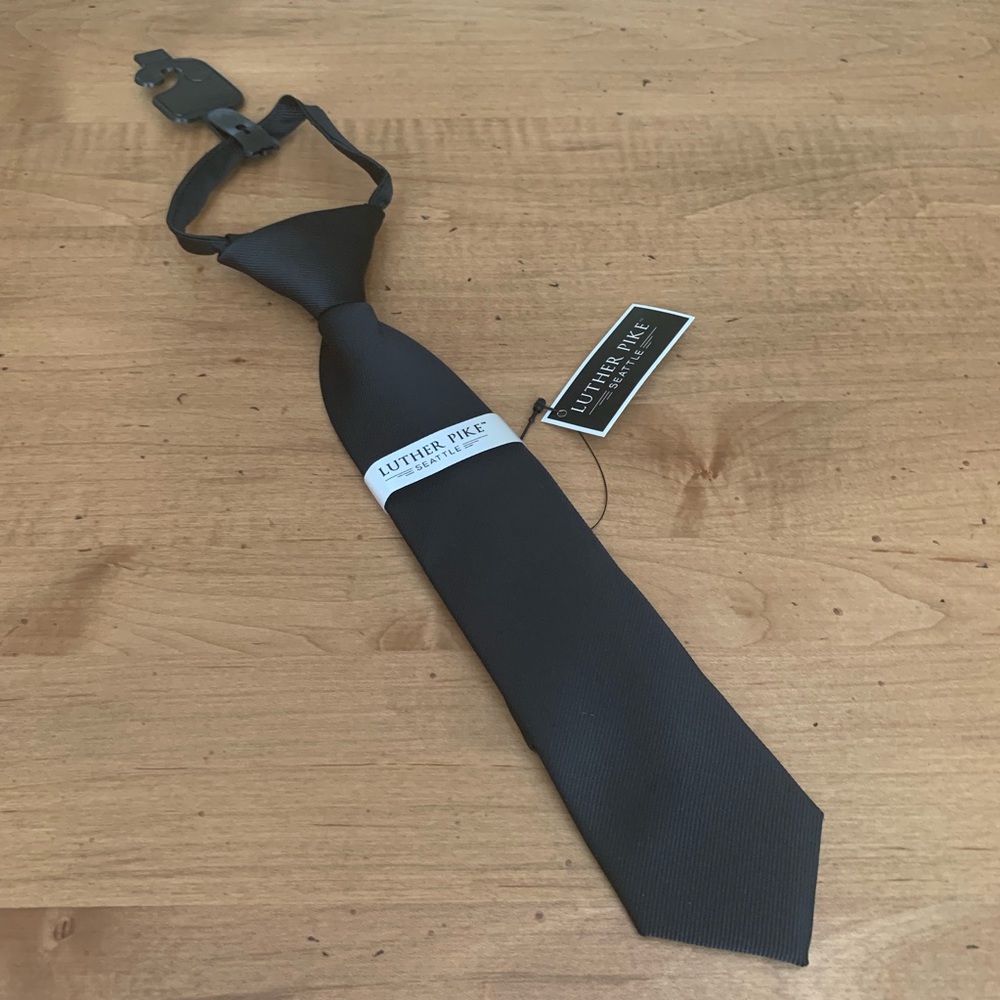 Luther Pike Seattle Black Toddler Boy Tie - Picture 3 of 4